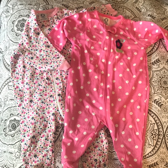 0-3 mo layette set - Picture 1 of 5